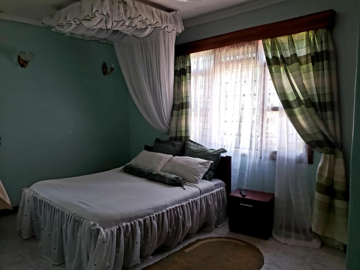Family Nest Guesthouse Kisumu Buitenkant foto